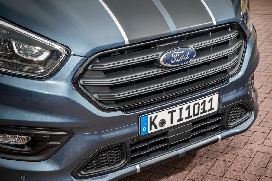 Детали экстерьера Ford Transit Custom Sport 2017 года  (WW) (фото 5 из 24)